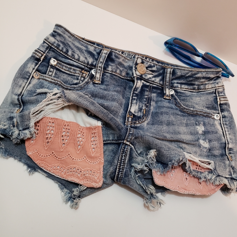 American Eagle outfitters wash and ripped shorts
